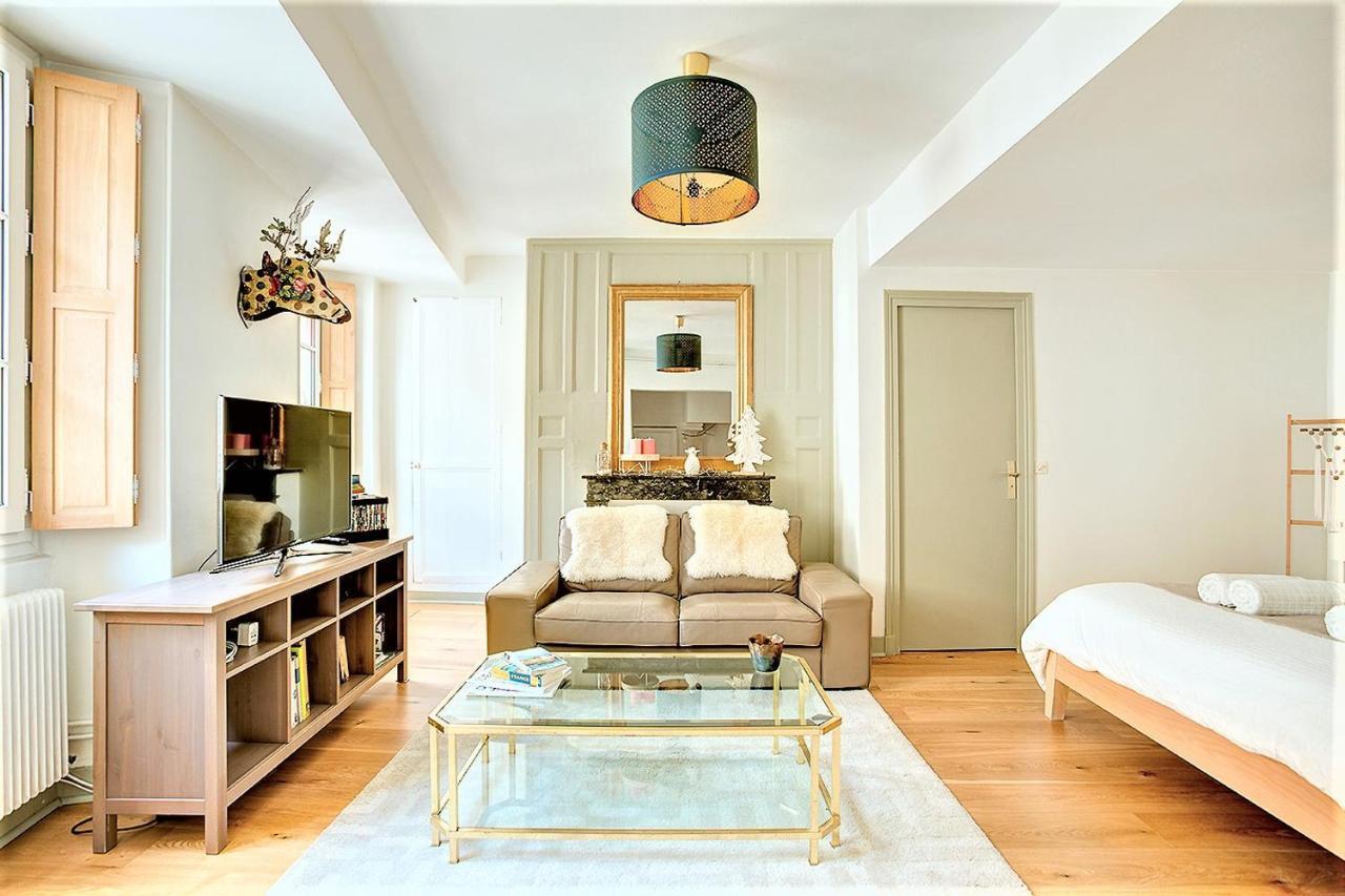 Appartement De Charme Au Coeur Du Centre Historique Тур Екстериор снимка